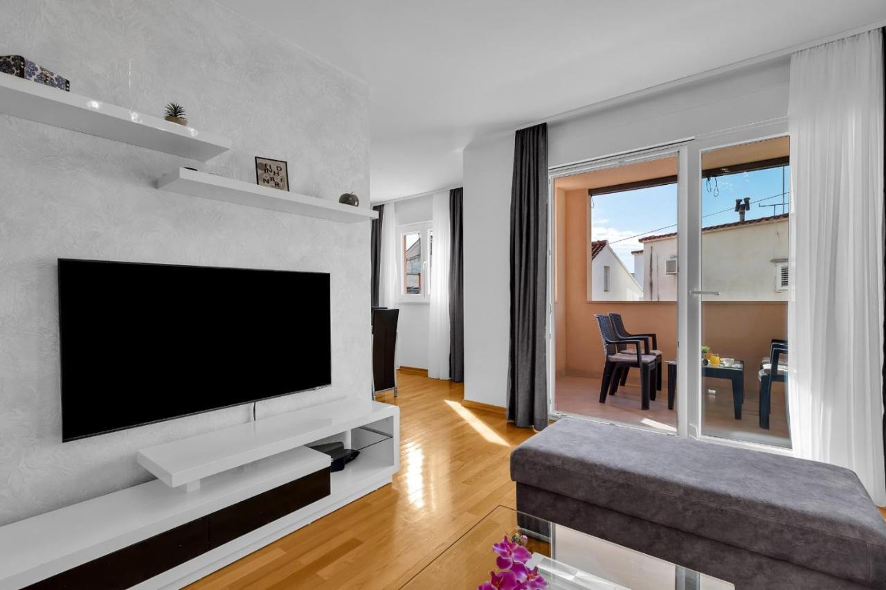 מאקרסקה Apartman Linea מראה חיצוני תמונה